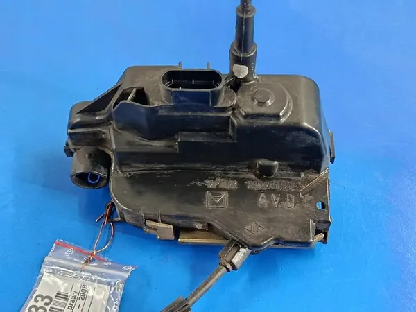 Nissan Primera P12 Front Right Door Lock 4PIN image 4