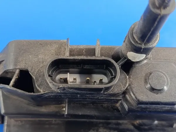 Nissan Primera P12 Front Right Door Lock 4PIN image 5