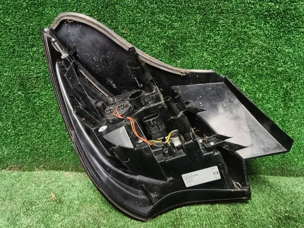 OPEL ASTRA J GTC OPC HÖGER BAK LED LAMPA 1386257 image 3