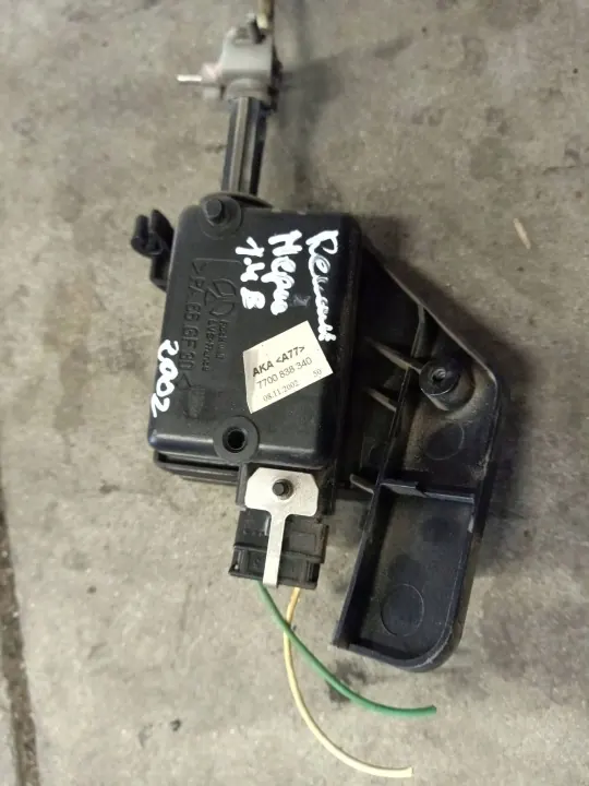 Renault OE keskuslukitusaktuattori OEM 7700838340 image 4