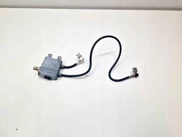 Amplificateur Antenne Mercedes W220 OEM SYN8711A image 5