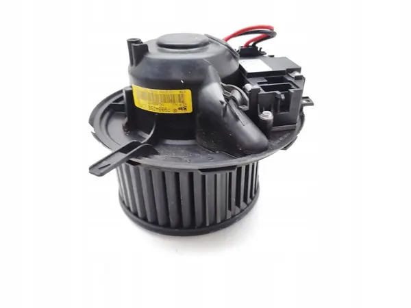 Audi A3 Lämmitinventti 1.8 TFSI 2007 OEM 1K2820015F image 9