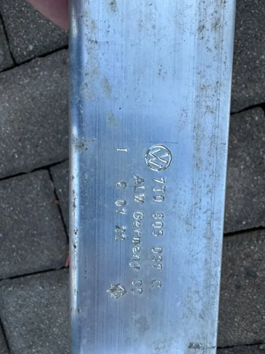 Viga inferior do radiador VW T7 OEM 250867 image 4
