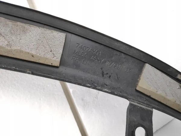 Mitsubishi Outlander III Vasemman Etulokasuojan Verhoilu 7407A301 image 10