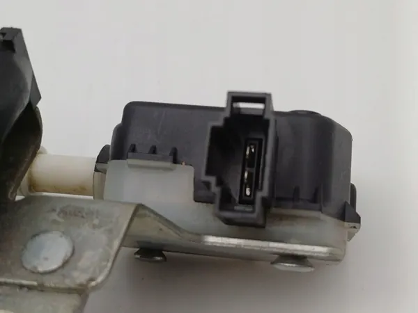 Actionneur de verrou de coffre Skoda Fabia I Kombi 6Y0827511G image 4