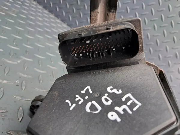 Jarrupumppu OEM 6762113 BMW 325xi 330xi 330xd:lle image 3
