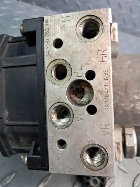 Jarrupumppu OEM 6762113 BMW 325xi 330xi 330xd:lle image 5