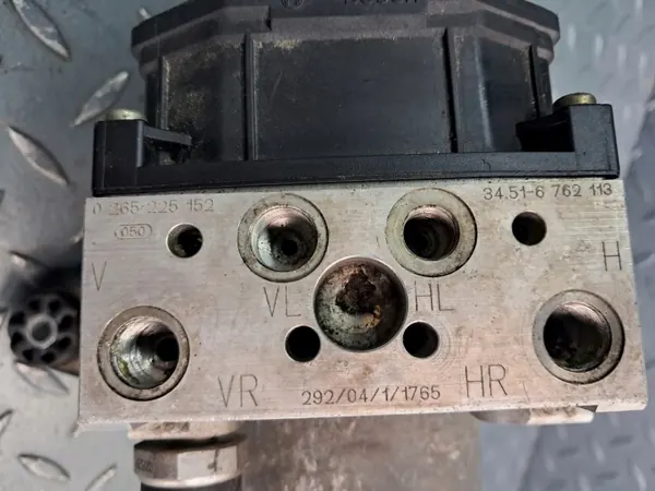 Jarrupumppu OEM 6762113 BMW 325xi 330xi 330xd:lle image 6