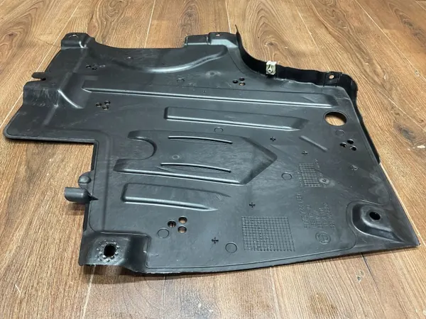 BMW 51757441894 Cubierta Inferior Tanque Derecho Z4 G29 image 3