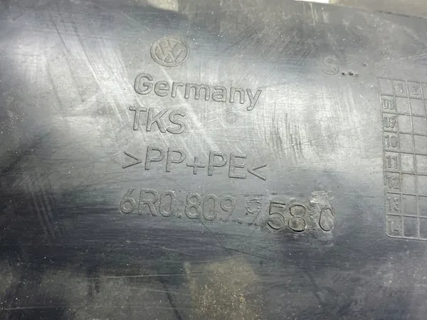 Oikea Etupyöräkaari Volkswagen Polo V 6R 6R0809958C image 3