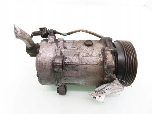 Sanden A/C-kompressorpump OEM 1J0820803A - Begagnad image 3