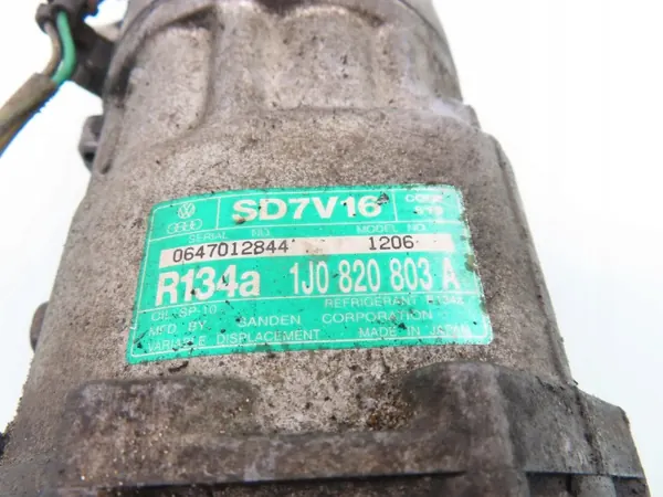 Sanden A/C-kompressorpump OEM 1J0820803A - Begagnad image 5