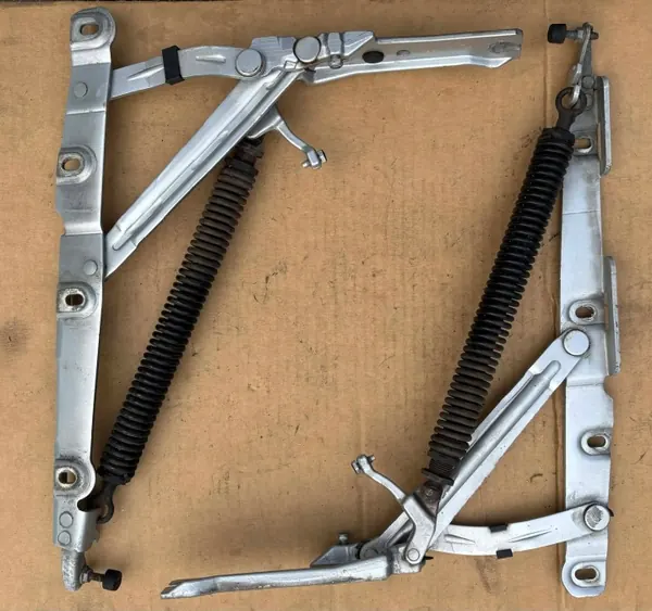 Dobradiças de porta-malas Mercedes Classe S W220 OEM 2207501087 image 2