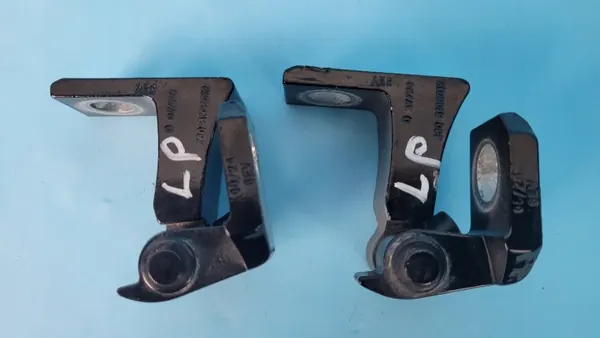 Chery Omoda 5 Etuoven Saranat Vasen Set OEM J60-6106010 image 6