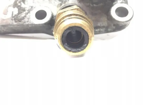 Scania Ölfüllrohr-Flansch OEM 1495195 - Gebraucht image 3