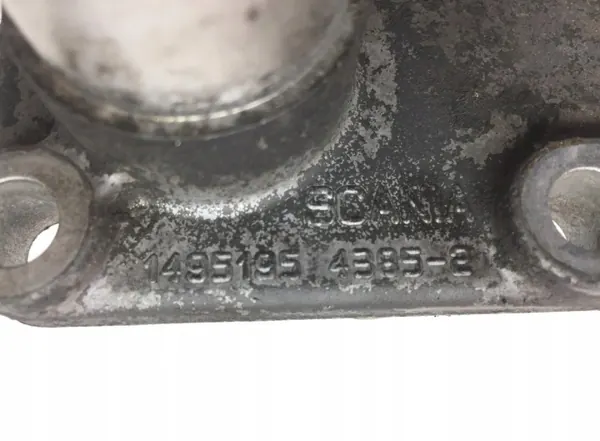 Scania Ölfüllrohr-Flansch OEM 1495195 - Gebraucht image 4