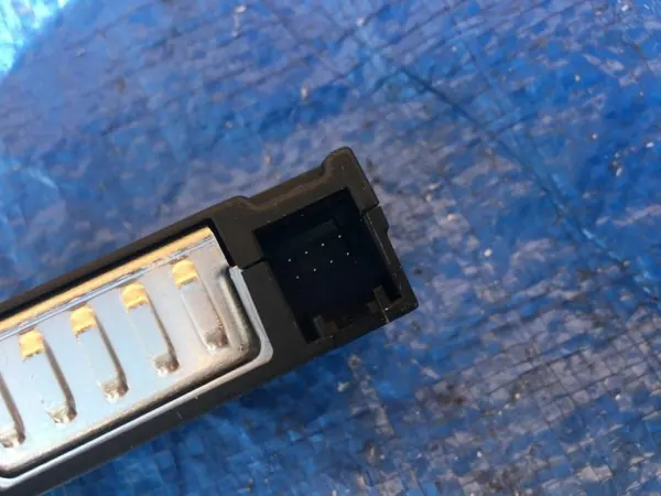 Puerto USB AUX Audi OEM 8W0035736 para A4 B9 A5 8W Q5 image 4