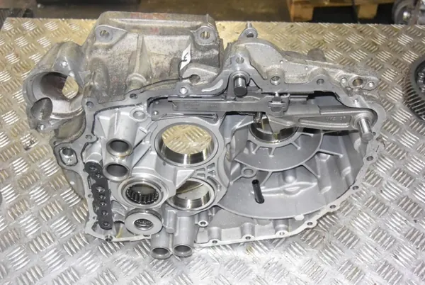 Caja de transmisión OEM 02E301107 para VW 2.0 TDI image 4