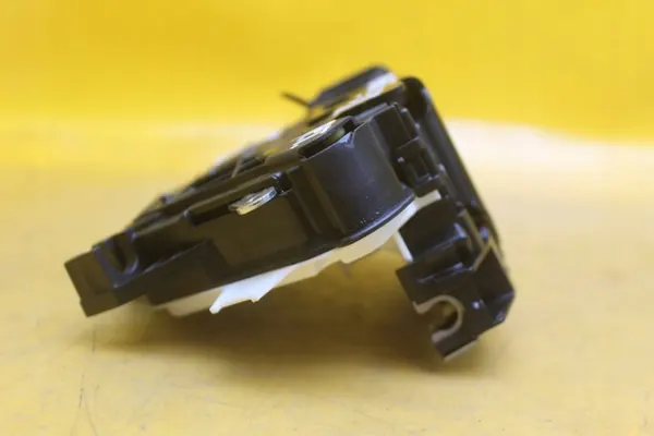 Bakre Höger Dörrlås 6 Pin Skoda Fabia II image 3