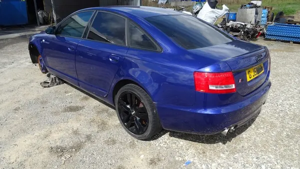 Audi OE ZDERZAK TYŁ A6/S6 C6 2006 image 2