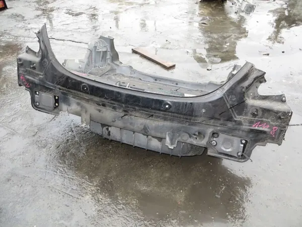 Parachoques trasero Mercedes W205 OEM c/1118 Usado image 3