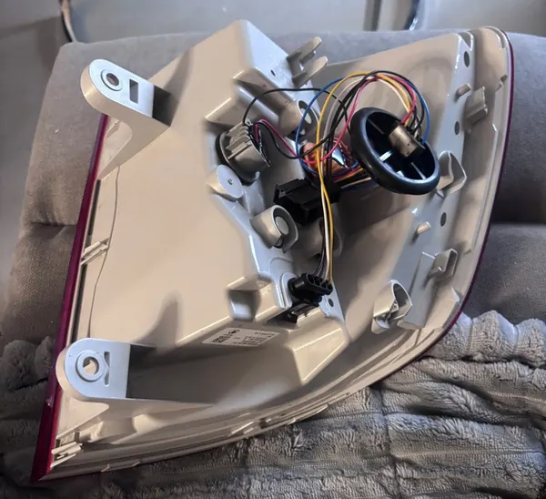 Luz trasera izquierda Skoda Superb 2 Lift (3T) LED 3T9945095A image 2