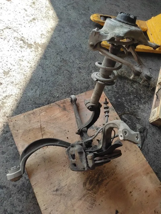 Mozzo anteriore Audi Q5 SQ5 8K0407254R image 2