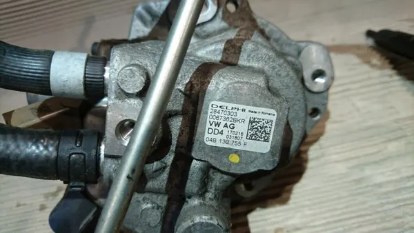 Bomba de inyección OEM 04B130755F para 1.6 TDI image 4