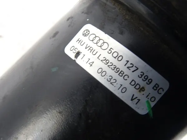 VW GOLF VII Polttoainesuodattimen Kotelo 2013-2019 5Q0127399BC image 5