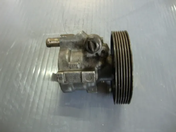Bomba de direção assistida Renault Laguna II 1.9 DCI image 2