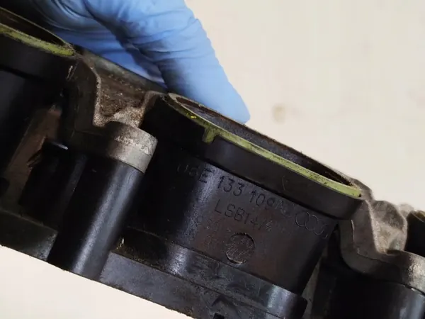 Audi A6 C7 3.0 TFSI imusarja OEM 06E133109AL image 3