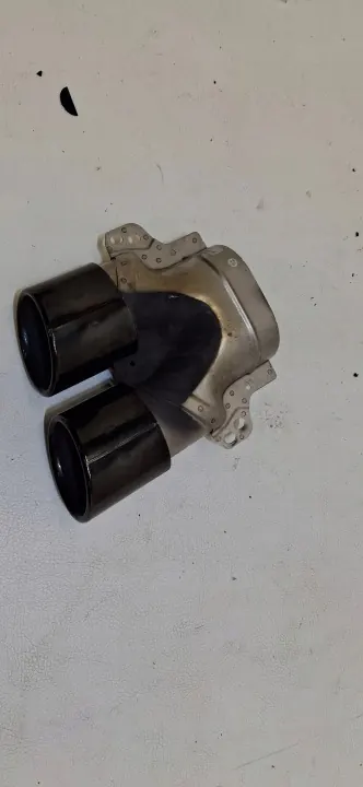 Punta de escape Mercedes-Benz C W206 AMG OEM A2064900802 image 2