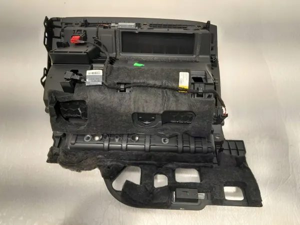 Valet Pasajero Audi A4 B9 OEM 8W1880302C image 5