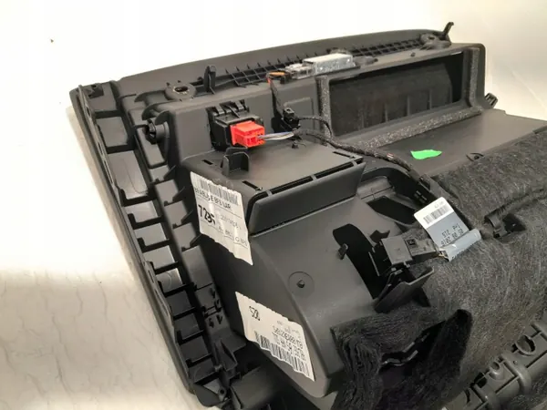 Valet Pasajero Audi A4 B9 OEM 8W1880302C image 6