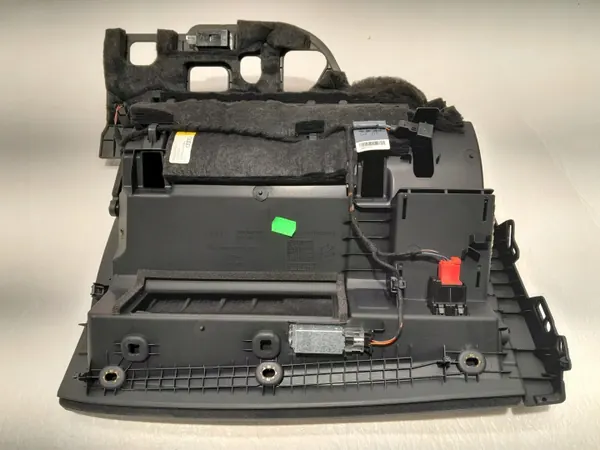 Valet Pasajero Audi A4 B9 OEM 8W1880302C image 7