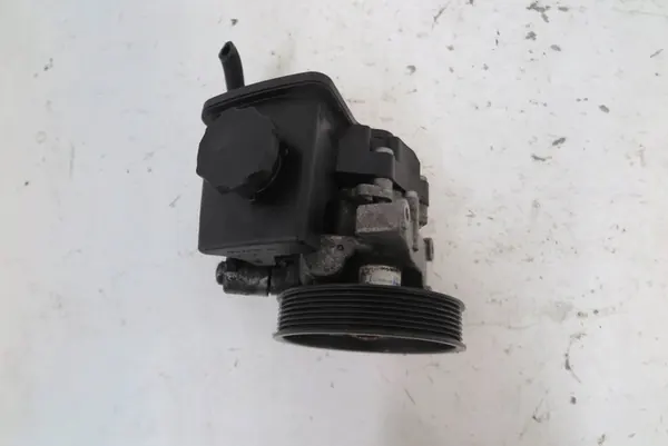 Bomba de direção assistida Mercedes Benz W212 0064666701 image 2