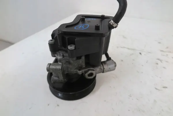 Bomba de direção assistida Mercedes Benz W212 0064666701 image 4