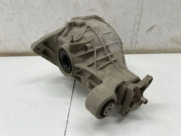 Taka-akselin alennusvaihde MERCEDES-BENZ A1673511300 2.0L hybridi image 2