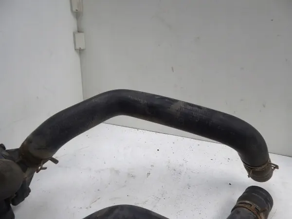 GOLF II MK2 83-92 Carcasa de Termostato Conjunto de Mangueras OEM image 7