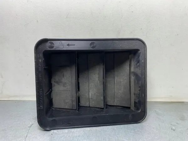 Mitsubishi Outlander ventilatierooster OEM FBZ16514 image 2
