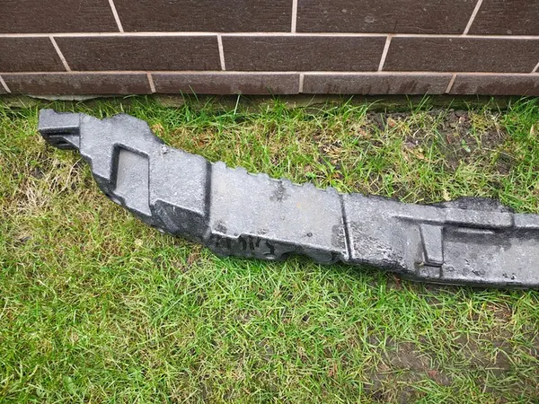 MERCEDES W206 AMG Etuiskunvaimennin Jalankulkijasensorilla OEM image 10