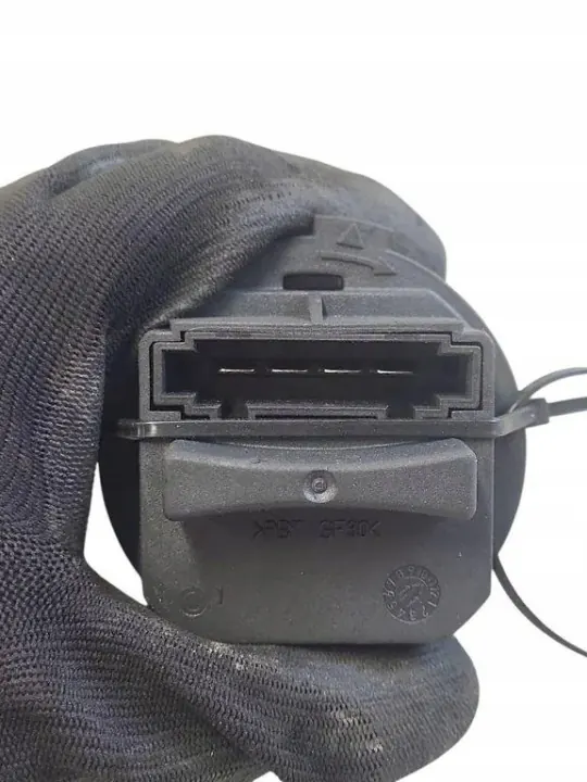 Relais de ventilateur chauffage OEM G4532002 Citroën C5 II image 3
