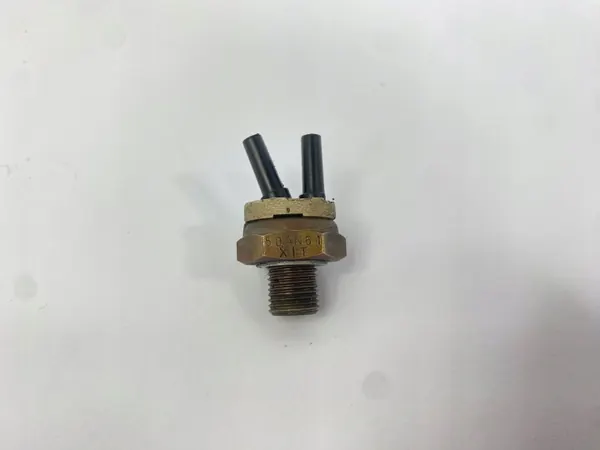 Sensor Termostático Mercedes OEM 0011406260 para W201 190 image 2