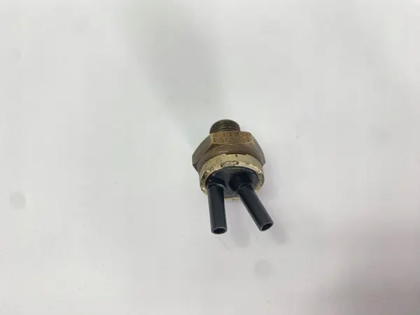 Sensor Termostático Mercedes OEM 0011406260 para W201 190 image 8