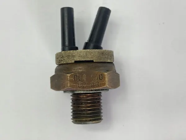 Sensor Termostático Mercedes OEM 0011406260 para W201 190 image 9