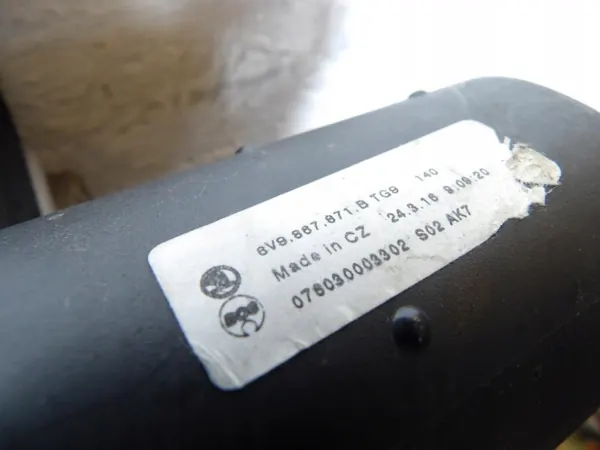Skoda Fabia III Kombi Kofferbakrolgordijn OEM 6V9867871B image 7