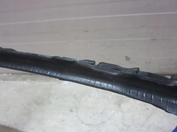 BMW X5 F15 rechter Kotflügel-Dichtung OEM 51487290214 image 3