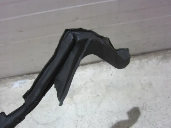 BMW X5 F15 rechter Kotflügel-Dichtung OEM 51487290214 image 5