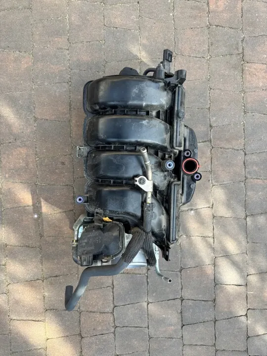 Colector de admisión Toyota OEM para RAV4 2.5 Híbrido image 2