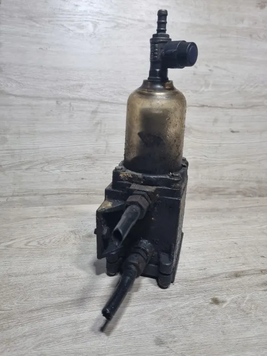MAN OEM Brandstofscheider met verwarming TGL/TGM image 4